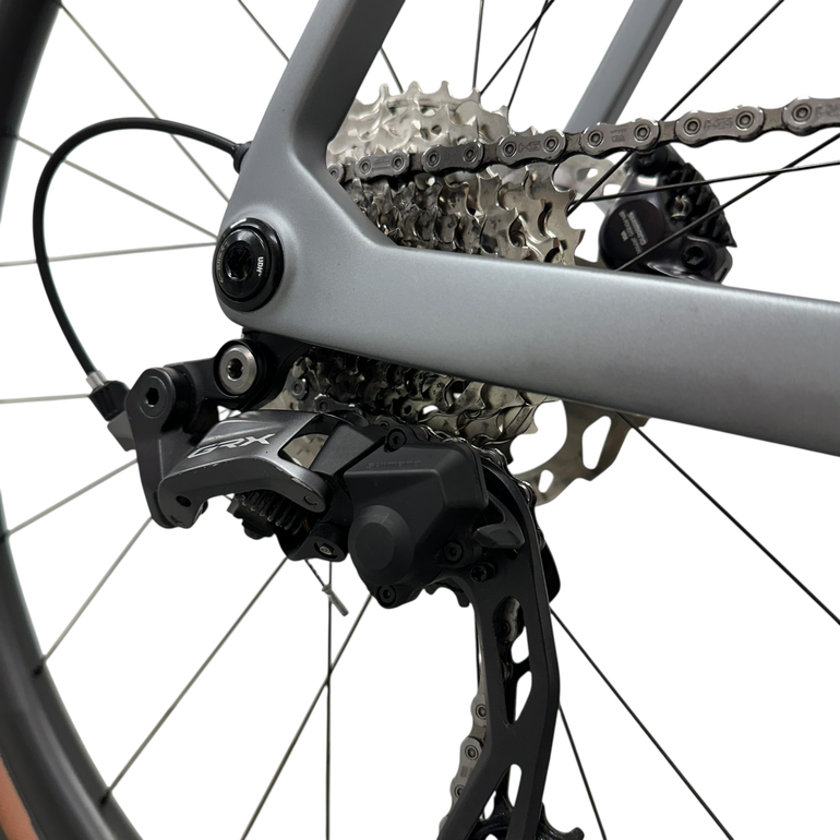Used Bianchi Impulso PRO GRX 820 disc 2025 2025 Road & Gravel, Light Gray — image 7 of 17