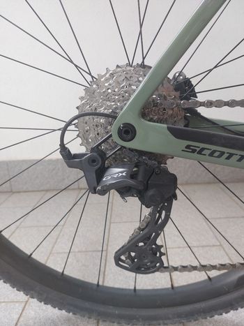 Used Scott Addict Gravel 50 2025 2025 Road & Gravel, Green — image 4 of 6