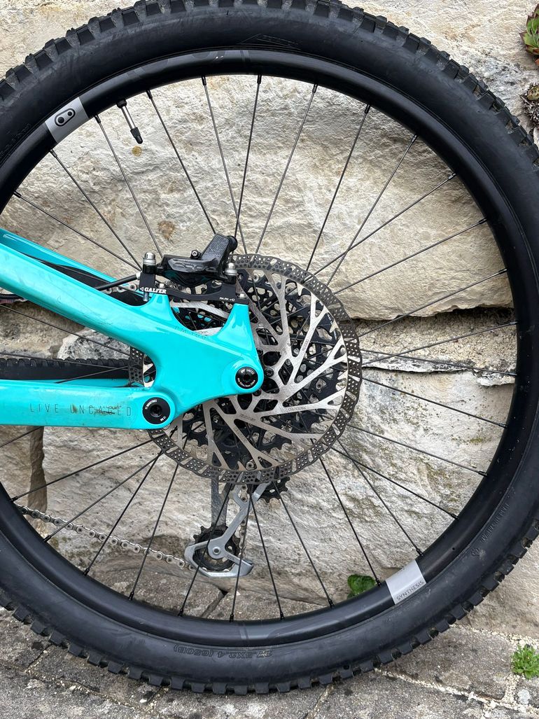 Použité YT Industries Capra CORE 4 MX 2022 2022 Mountainbike — obrázek 6 z 9