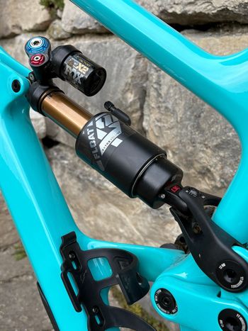 Použité YT Industries Capra CORE 4 MX 2022 2022 Mountainbike — obrázek 4 z 9