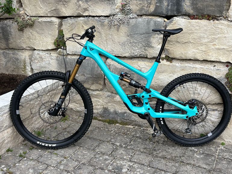 Použité YT Industries Capra CORE 4 MX 2022 2022 Mountainbike — obrázek 2 z 9
