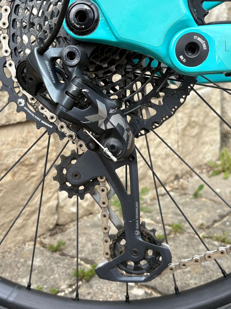 Použité YT Industries Capra CORE 4 MX 2022 2022 Mountainbike — obrázek 3 z 9
