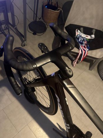 Used Cervélo R5 Ultegra Di2 2024 2024 Road & Gravel, Red — image 4 of 5