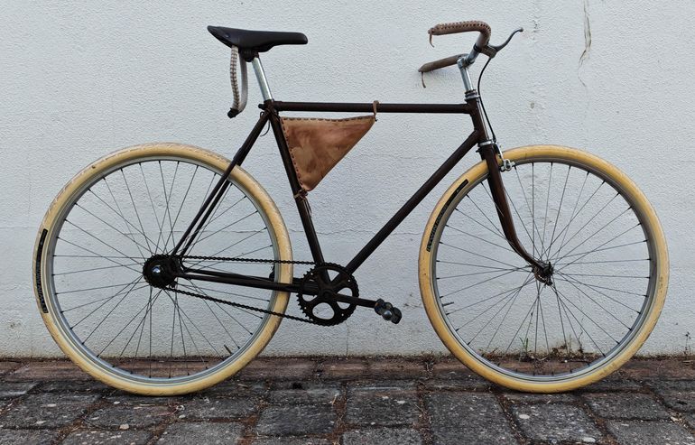 Used Urban Drivestyle Old 1977 Urban, Black — image 1 of 5