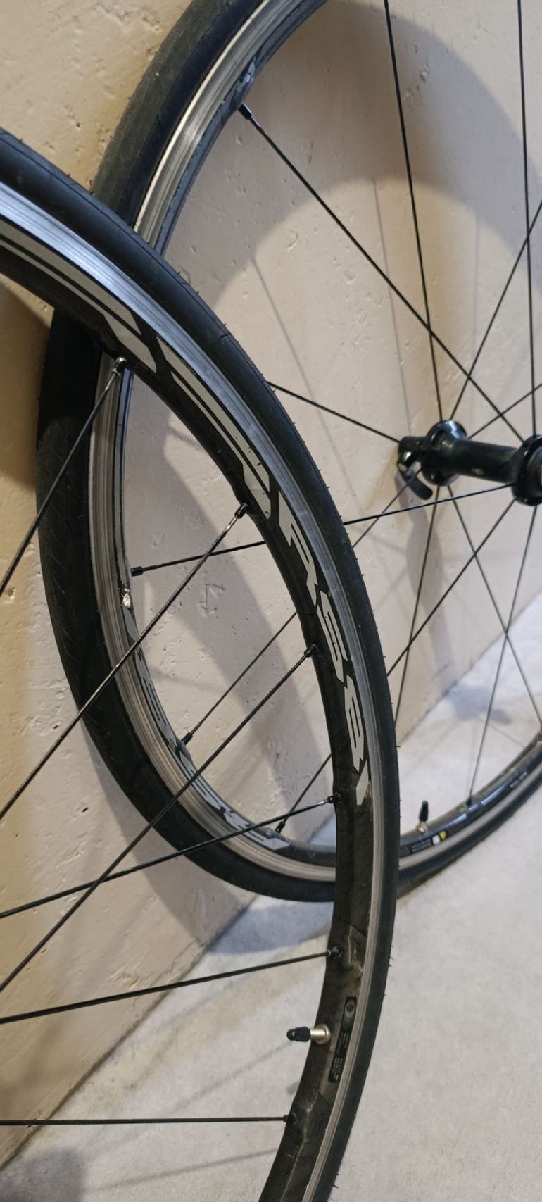 Used Look 695 Shimano Ultegra Di2 2017 Road & Gravel, Black — image 7 of 12