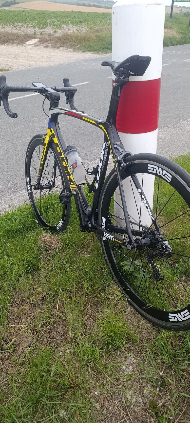 Used Look 695 Shimano Ultegra Di2 2017 Road & Gravel, Black — image 3 of 12