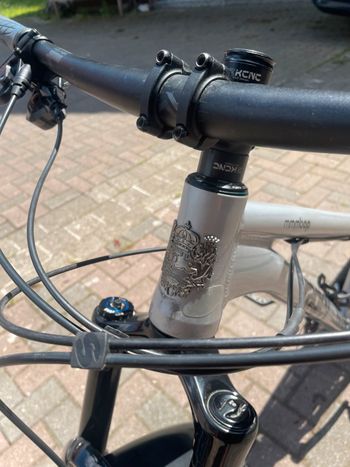Käytetty Ragley Mmmbop 27, 5" 150mm Hardtail, Lyrik Ultimate, Bike Yoke 2023 Mountainbike — kuva 6 / 13