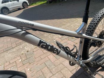 Käytetty Ragley Mmmbop 27, 5" 150mm Hardtail, Lyrik Ultimate, Bike Yoke 2023 Mountainbike — kuva 2 / 13
