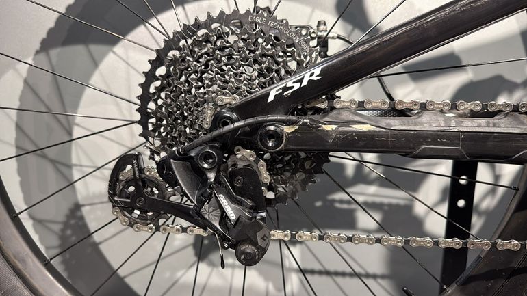 Used Specialized Turbo Levo SL Expert Carbon 2020 2020 Mountainbike, Black, 29 — image 6 of 11