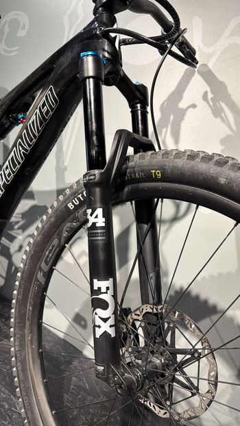 Used Specialized Turbo Levo SL Expert Carbon 2020 2020 Mountainbike, Black, 29 — image 4 of 11