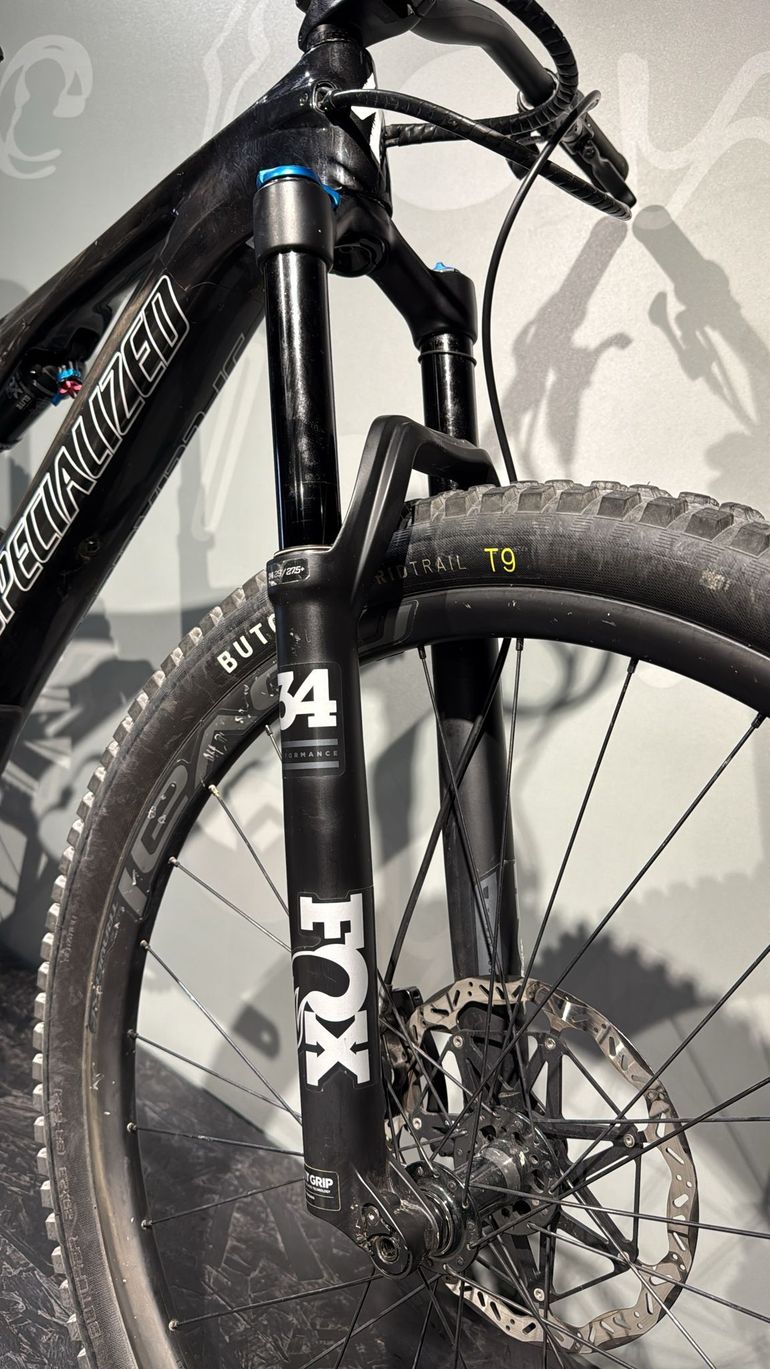 Used Specialized Turbo Levo SL Expert Carbon 2020 2020 Mountainbike, Black, 29 — image 4 of 11
