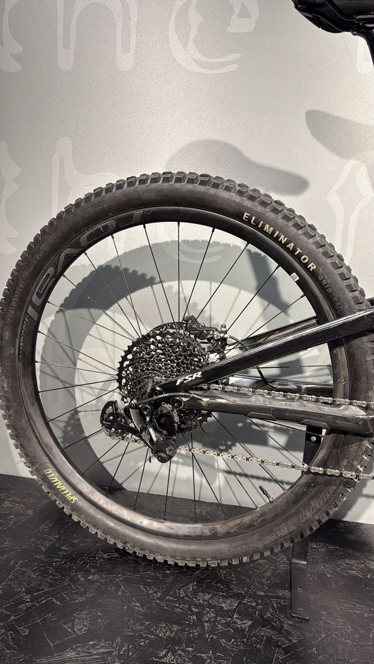 Used Specialized Turbo Levo SL Expert Carbon 2020 2020 Mountainbike, Black, 29 — image 5 of 11