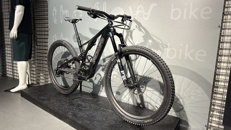 Used Specialized Turbo Levo SL Expert Carbon 2020 2020 Mountainbike, Black, 29 — image 2 of 11