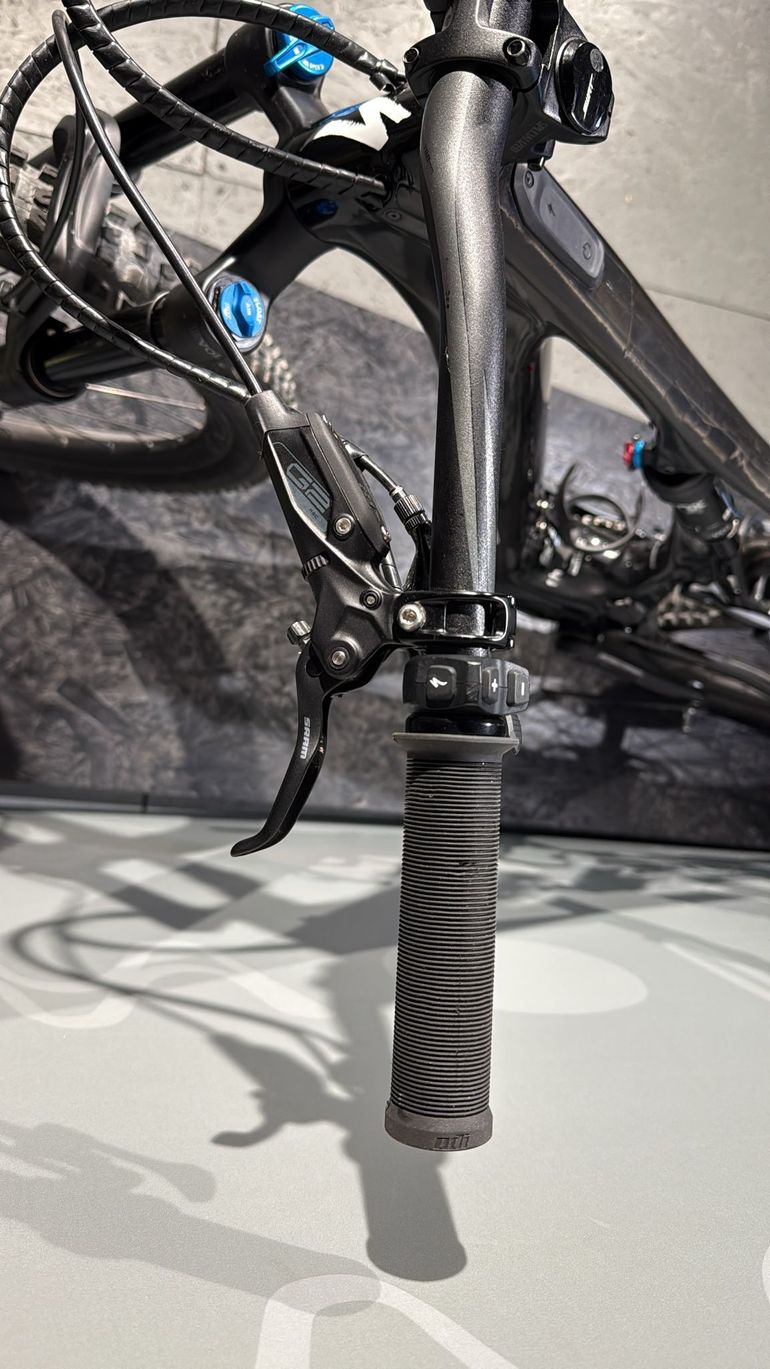 Used Specialized Turbo Levo SL Expert Carbon 2020 2020 Mountainbike, Black, 29 — image 8 of 11
