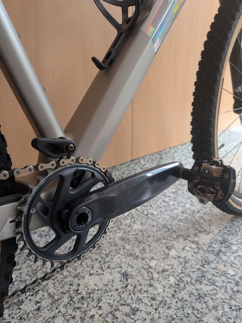 Używany BMC Twostroke 01 THREE 2023 2023 Mountainbike — zdjęcie 22 z 24