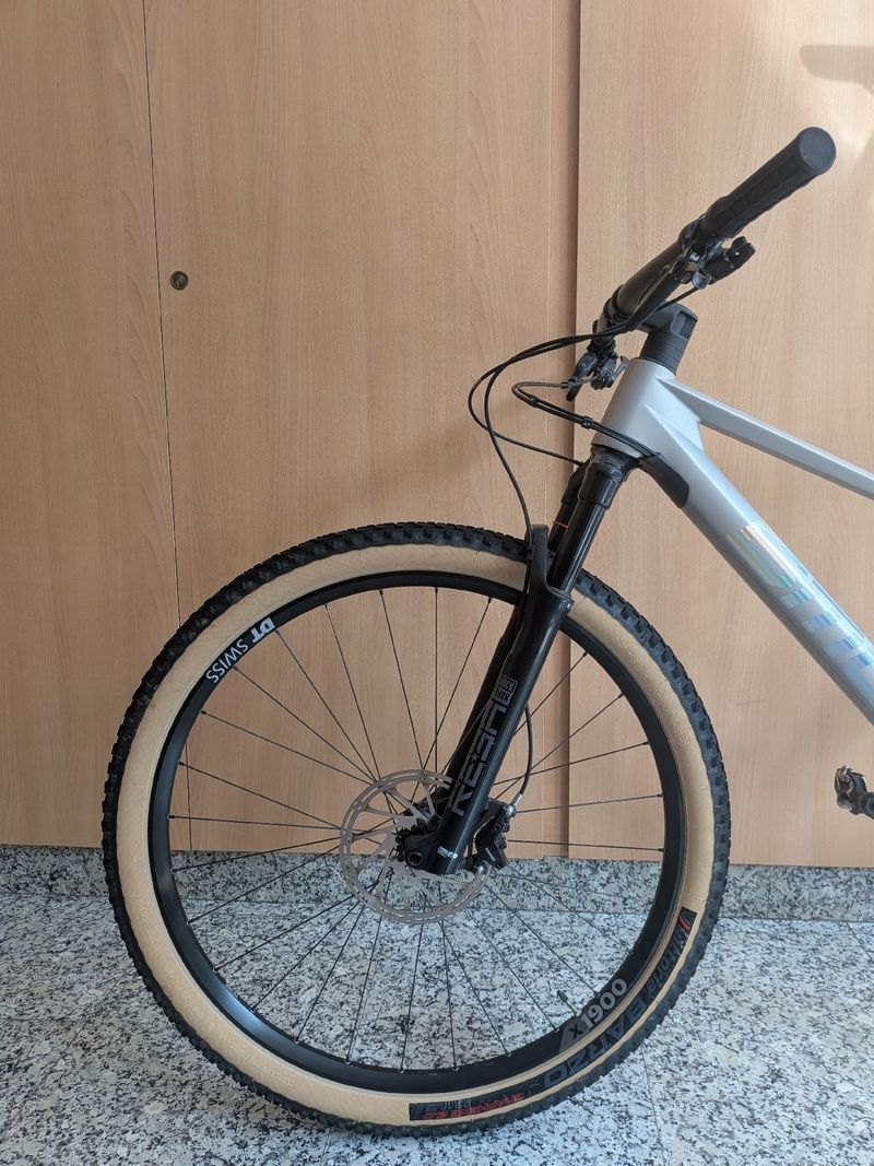 Używany BMC Twostroke 01 THREE 2023 2023 Mountainbike — zdjęcie 15 z 24