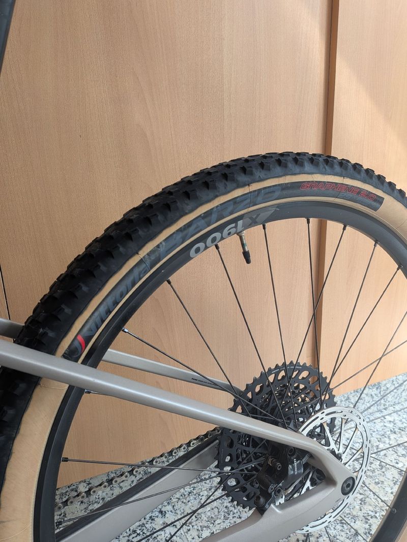 Używany BMC Twostroke 01 THREE 2023 2023 Mountainbike — zdjęcie 9 z 24