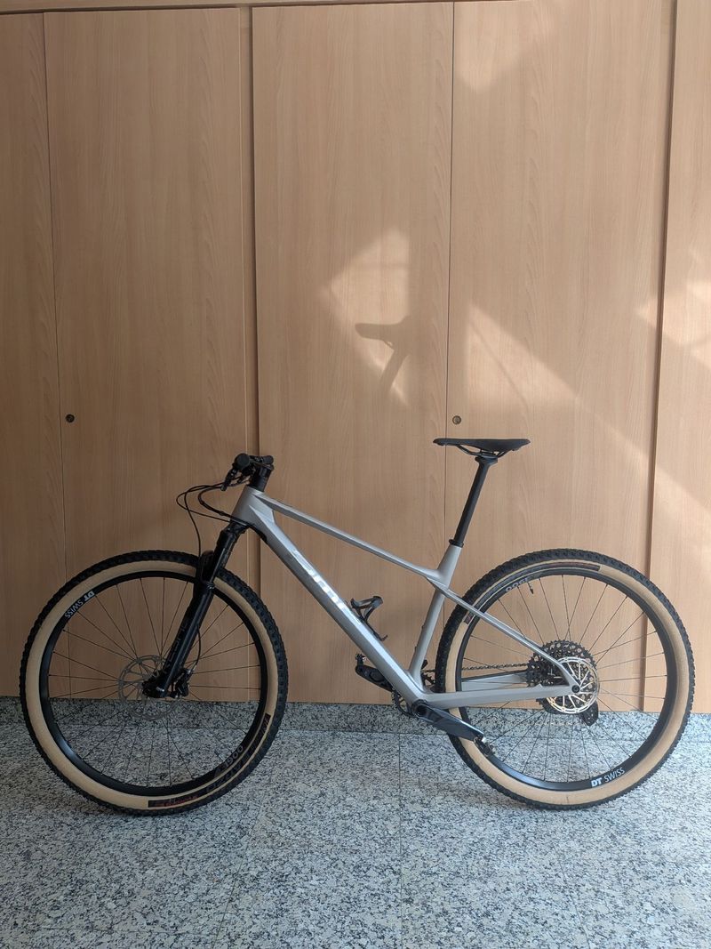 Używany BMC Twostroke 01 THREE 2023 2023 Mountainbike — zdjęcie 2 z 24