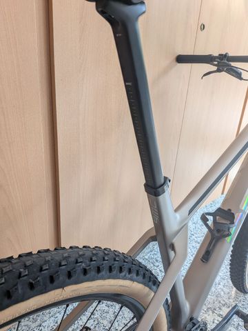 Używany BMC Twostroke 01 THREE 2023 2023 Mountainbike — zdjęcie 17 z 24