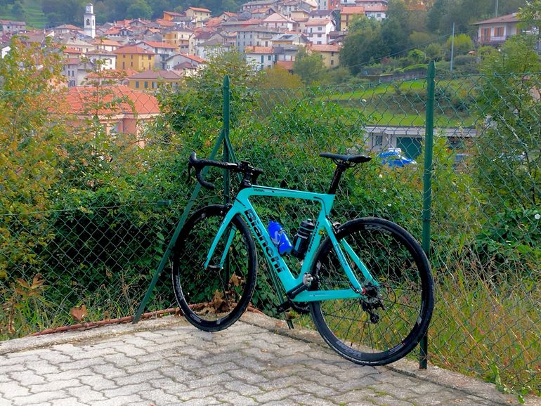 Used Bianchi Aria Ultegra 2019 2019 Road & Gravel, Blue — image 5 of 5