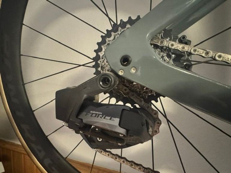 Used Trek Madone SL 7 AXS Gen 6 2023 2023 Road & Gravel, Light Gray — image 3 of 8