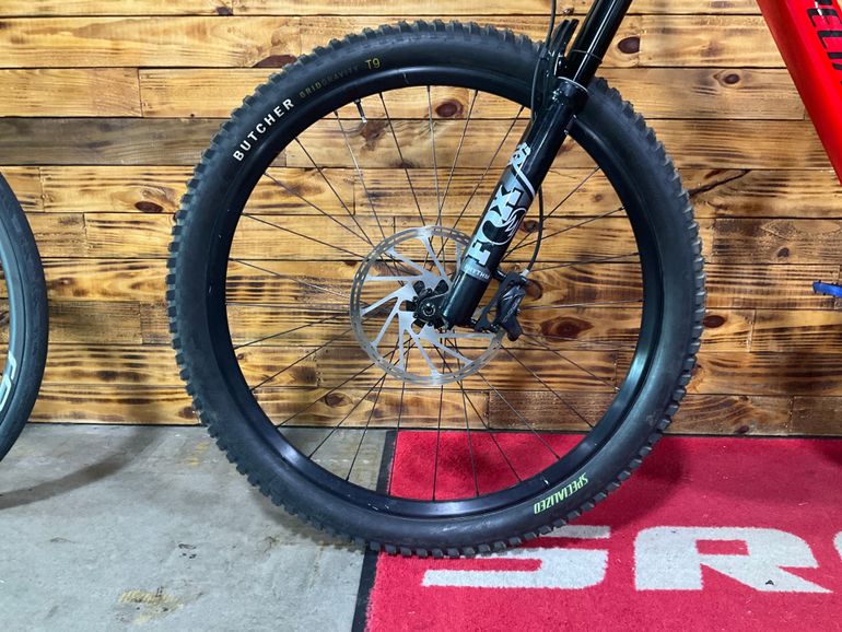 Used Specialized Turbo Levo Comp Alloy 2022 2022 Mountainbike, Red, 29, 27.5 — image 4 of 7