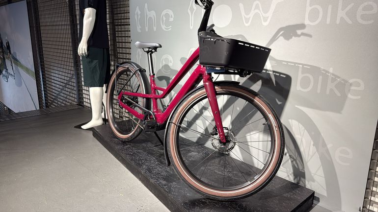 Used Specialized Turbo Como SL 4.0 2023 2023 Urban, Red — image 2 of 11