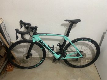 Použité Bianchi Oltre XR3 Ultegra Di2 2021 2021 Road & Gravel — obrázek 3 z 3