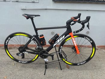 Použité KTM Revelator SRAM Force eTap AXS 2021 Road & Gravel