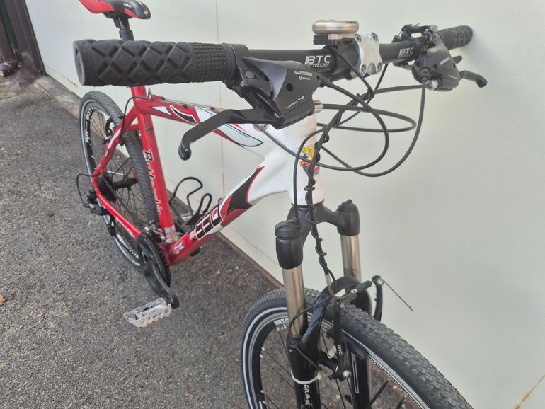 Gebrauchtes Bottecchia Custom Shimano Deore 2010 Mountainbike, Rot — Bild 8 von 8
