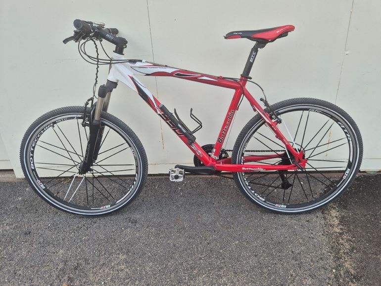 Gebrauchtes Bottecchia Custom Shimano Deore 2010 Mountainbike, Rot — Bild 2 von 8