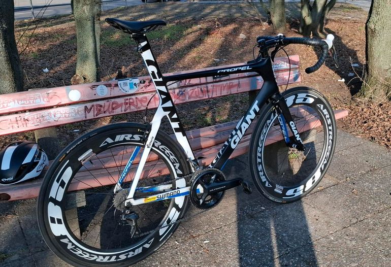 Used Giant Propel Advanced SL 3 2013 2013 Road & Gravel, Black — image 3 of 14