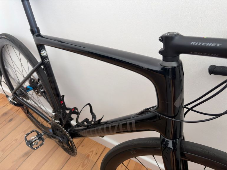 Used Specialized Tarmac SL6 Sport 2021 Frameset 2021 Road & Gravel, Black — image 4 of 11