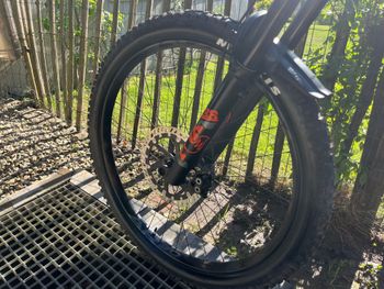 Used Focus Sam Shimano Deore XT 2024 Mountainbike, Green — image 5 of 8