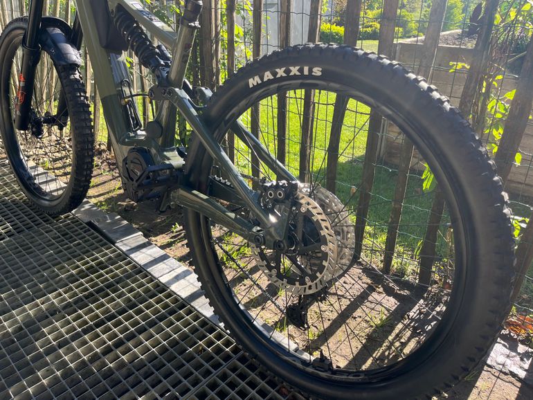 Used Focus Sam Shimano Deore XT 2024 Mountainbike, Green — image 7 of 8
