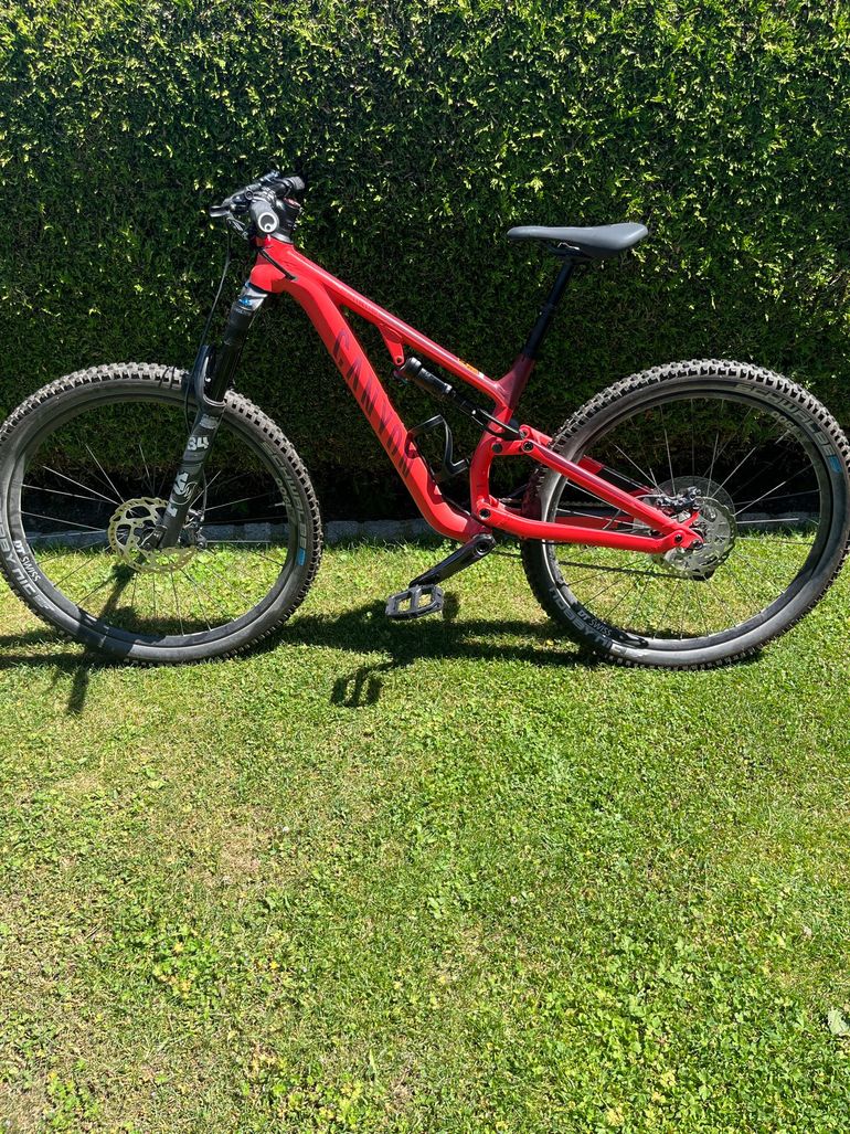 Used Canyon Neuron 7 WMN 2022 2022 Mountainbike, Red, 27.5, 29 — image 1 of 13
