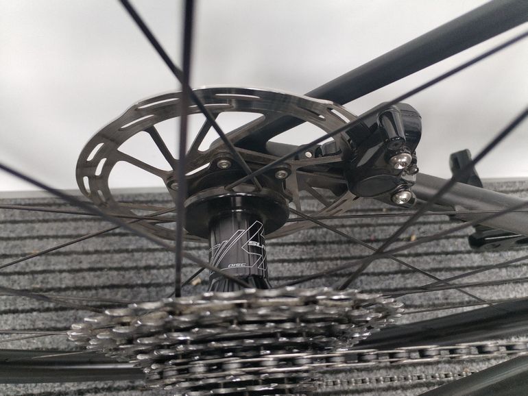 Použité Specialized Aethos Comp - Rival eTap AXS 2023 2023 Road & Gravel — obrázek 6 z 20