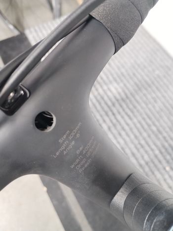 Použité Specialized Aethos Comp - Rival eTap AXS 2023 2023 Road & Gravel — obrázek 17 z 20