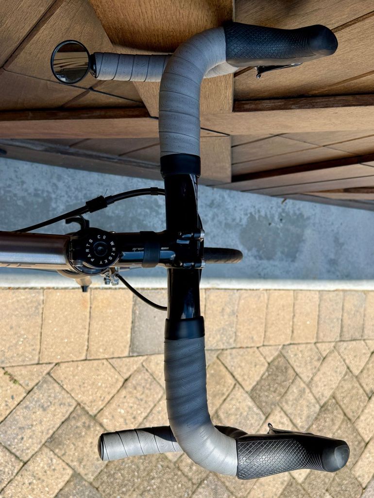 Used Litespeed Ultimate — Dura-Ace/Ultegra Di2 2022 2022 Road & Gravel, Light Gray — image 15 of 17