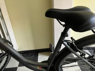 Used CUBE TOWN 2024 2024 Urban, Light Gray — image 4 of 6