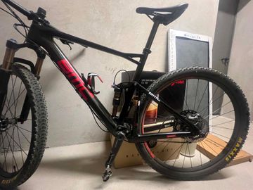 Used BMC Fourstroke 01 ONE 2018 2018 Mountainbike, Black, 29 — image 2 of 7
