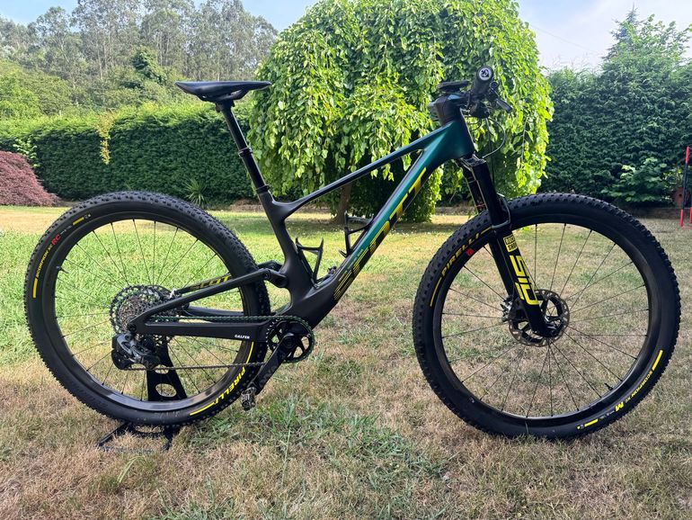 Used Scott Spark RC World Cup EVO AXS 2023 2023 Mountainbike, Green, 29 — image 1 of 6