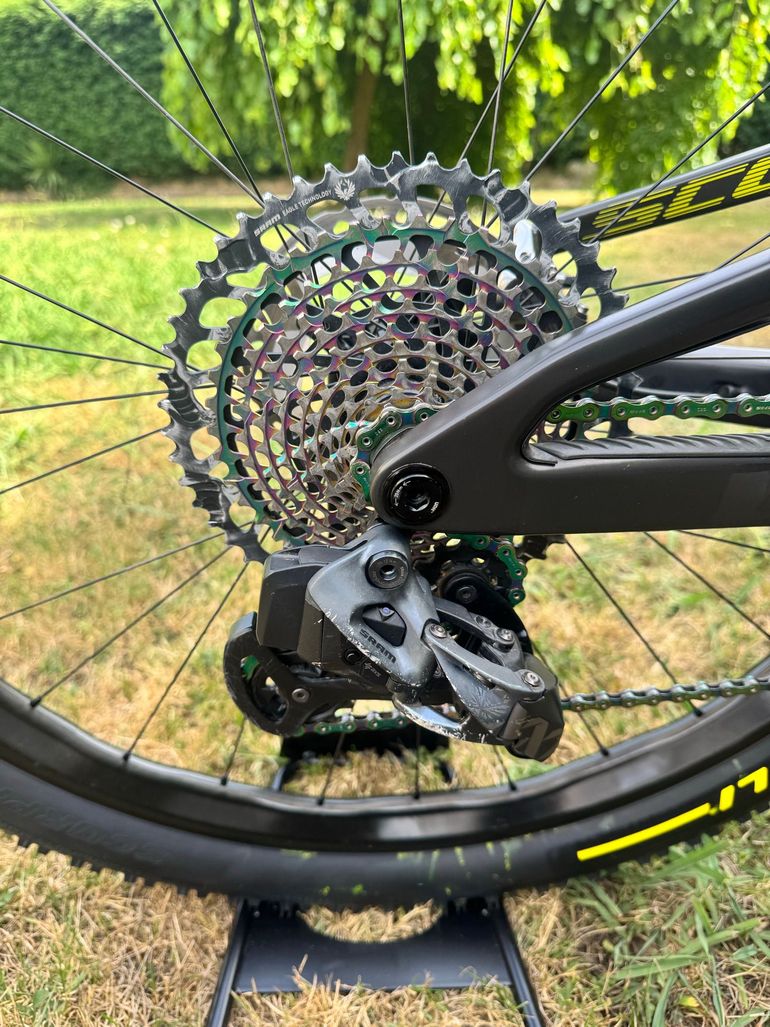 Used Scott Spark RC World Cup EVO AXS 2023 2023 Mountainbike, Green, 29 — image 3 of 6