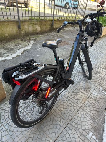 Używany Bianchi e-Omnia C Type DEORE 2023 2023 Urban — zdjęcie 5 z 9