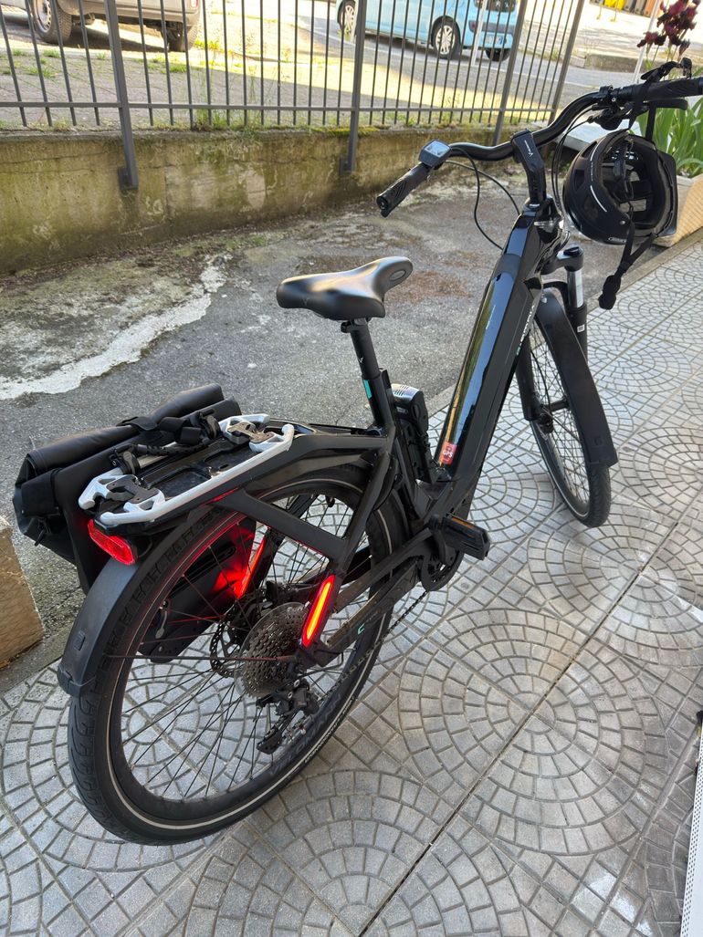 Used Bianchi e-Omnia C Type DEORE 2023 2023 Urban, Black — image 5 of 9