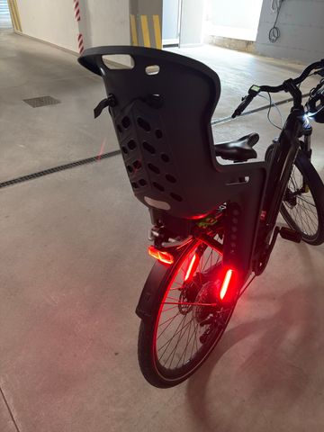 Używany Bianchi e-Omnia C Type DEORE 2023 2023 Urban — zdjęcie 8 z 9