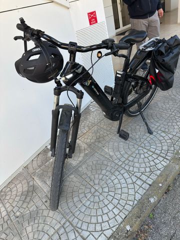 Używany Bianchi e-Omnia C Type DEORE 2023 2023 Urban — zdjęcie 2 z 9