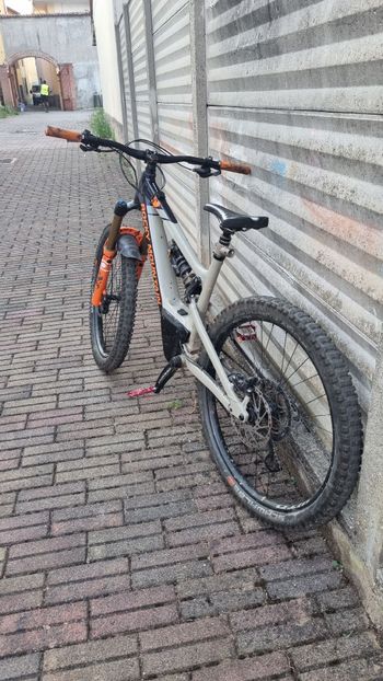 Used Rocky Mountain Altitude Powerplay Alloy 50 2021 2021 Mountainbike, Purple — image 6 of 6