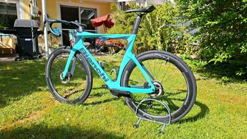 Käytetty Bianchi Oltre Comp Ultegra Di2 2023 2023 Road & Gravel
