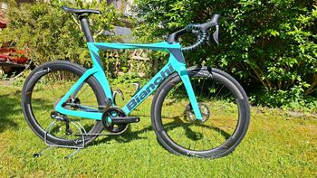 Käytetty Bianchi Oltre Comp Ultegra Di2 2023 2023 Road & Gravel — kuva 2 / 5